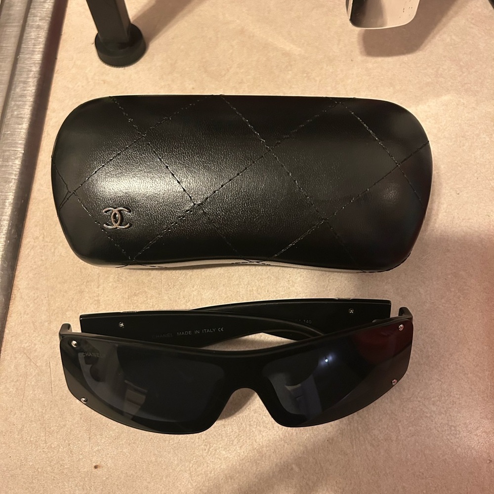 CHANEL Black Sunglasses with Quilted Case